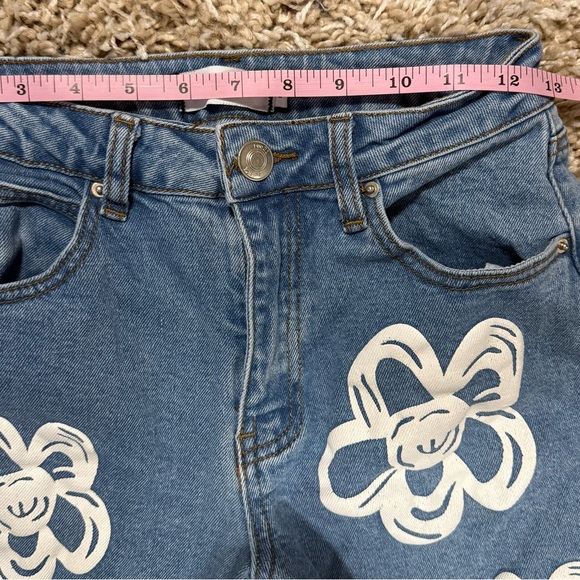Rue21 Blue Jeans with White Floral Design. WITH Puma Cross Body Purse - Picture 3 of 6